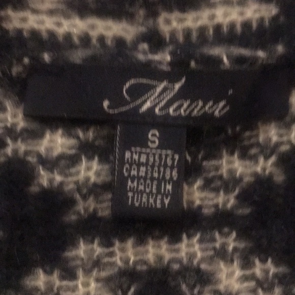 Aztec Cardigan - Picture 2 of 3